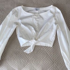 White cropped front tie shirt